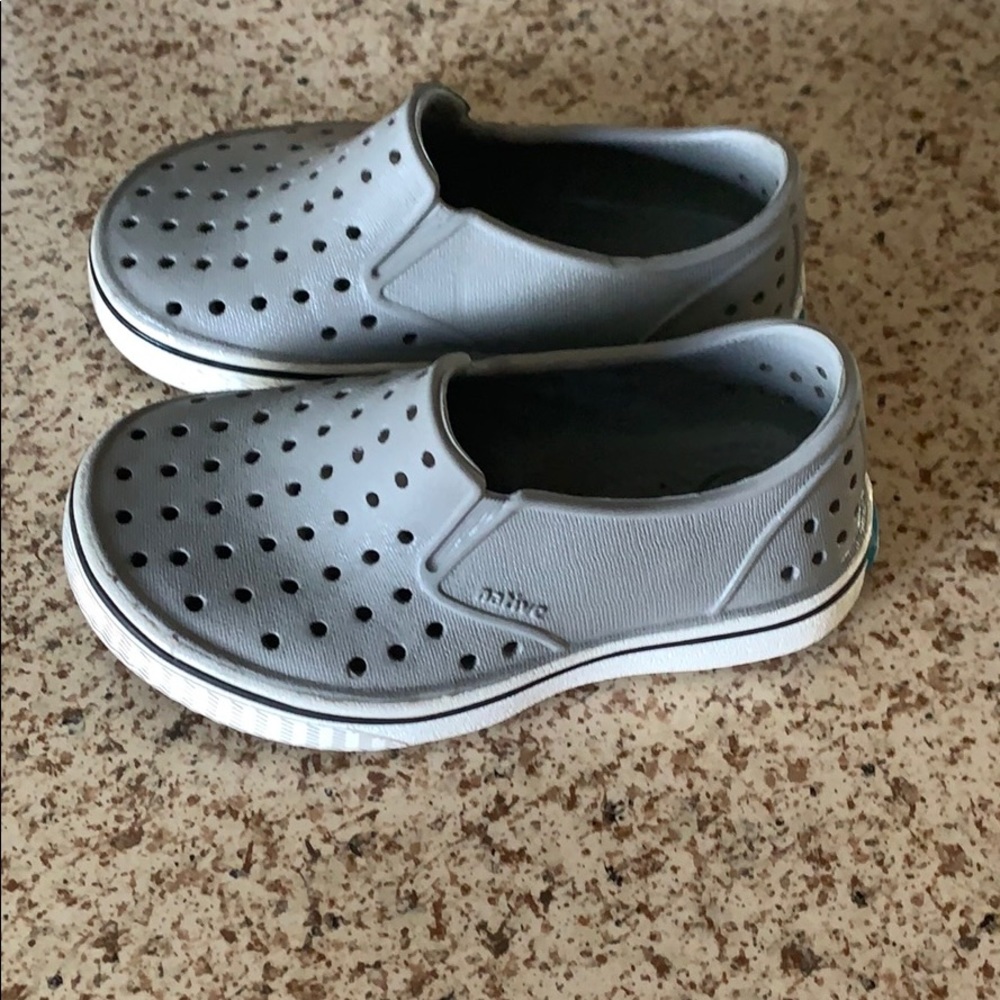 Native Miles rubber shoe size 7